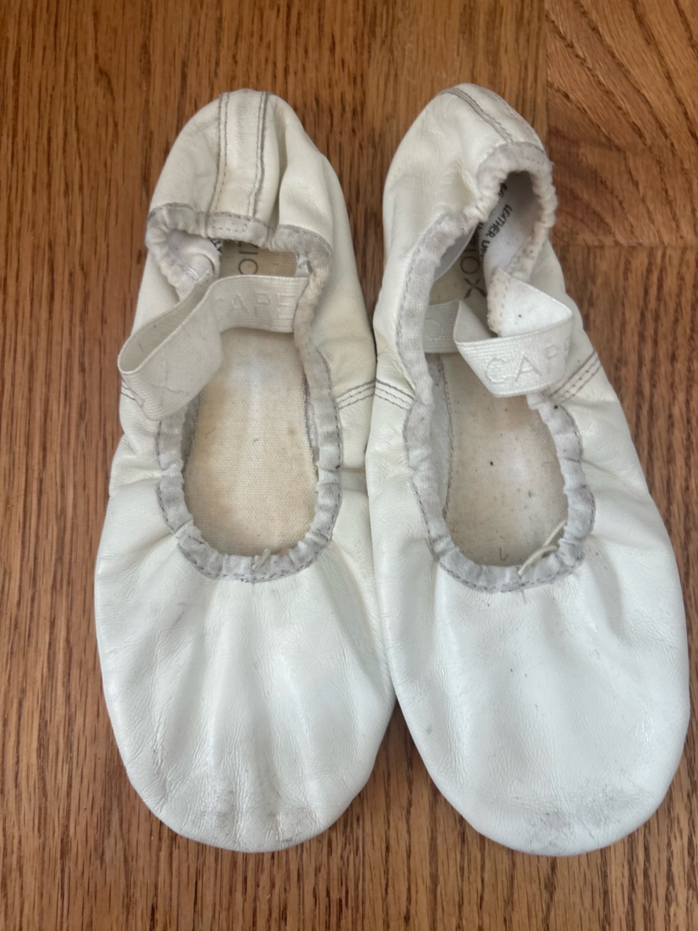 Capezio White Ballet Shoes with Elastic Strap 5N